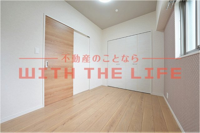 【10,000円キャッシュバック対象物件】の寝室|落ち着いて過ごせるお部屋なので、寝室にいかがでしょうか