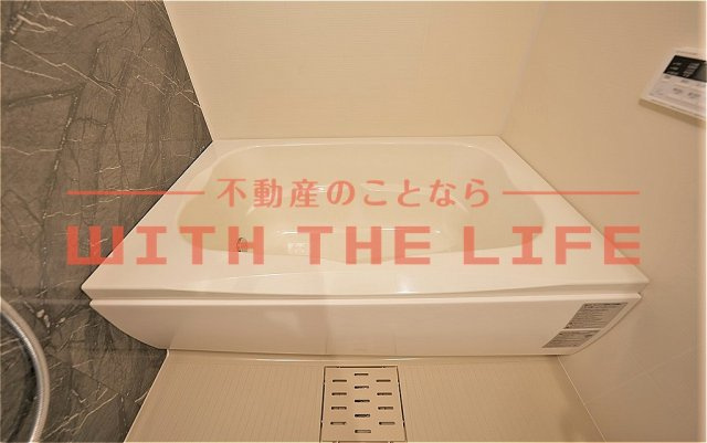 【10,000円キャッシュバック対象物件】の浴室|コンパクトで使いやすいお風呂です