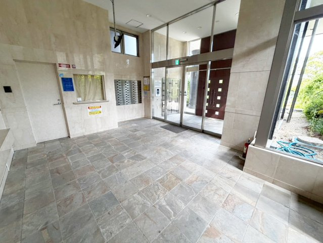 ボヌール千里中央弐番館のロビー
