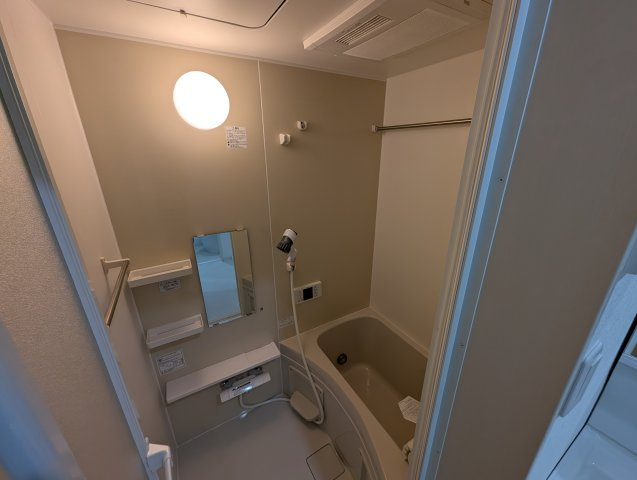 ヴェルメゾン三津屋中の浴室