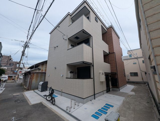 ヴェルメゾン三津屋中