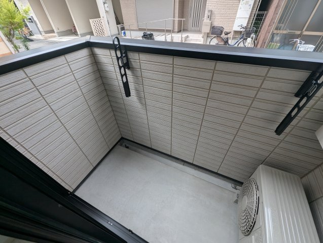 ヴェルメゾン三津屋中のバルコニー