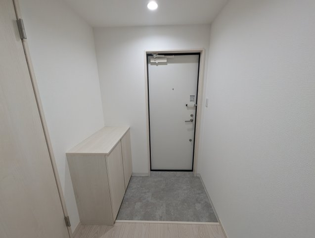 ヴェルメゾン三津屋中の玄関
