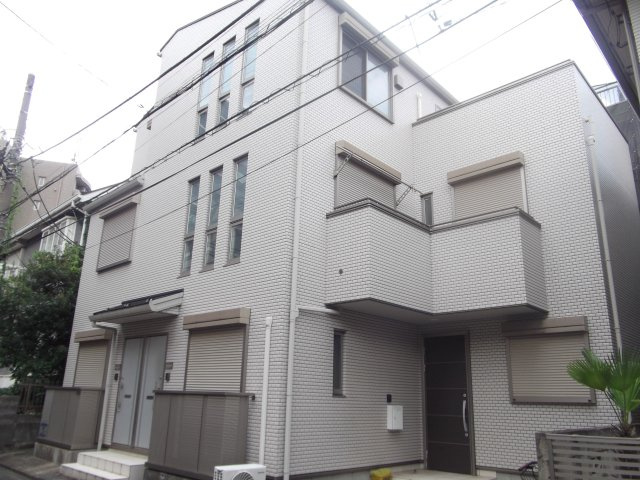 CASA BIANCAの外観|2012年完成♪
嬉しい広々7帖の1Kタイプ♪
