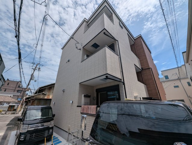 ヴェルメゾン三津屋中の外観