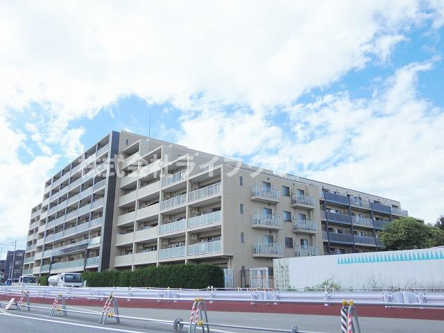 プレシス豊田の外観