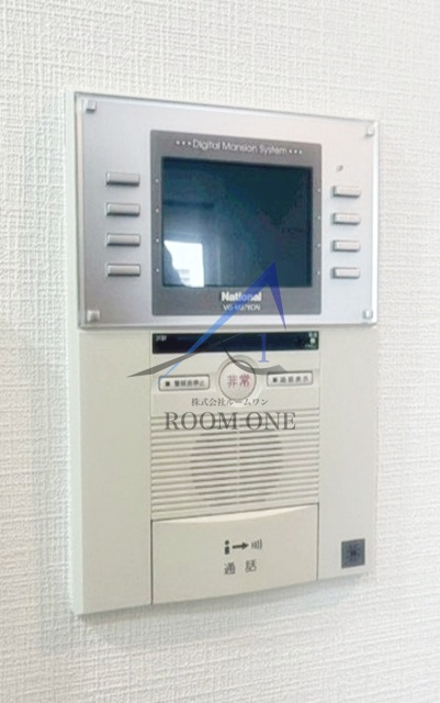 カーサ　ヴェデュータの内装|モニター付きインターホンです。