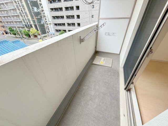 エステムコート新大阪Ⅷレヴォリスのバルコニー
