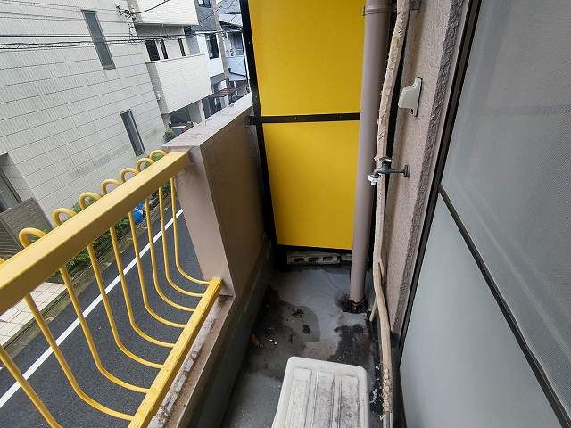 長塚マンションのバルコニー