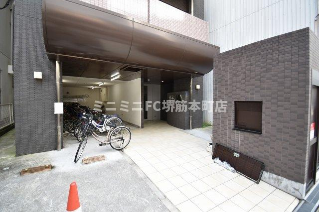 オーパスグラン谷町のエントランス