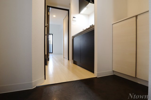 【玄関】 | S-RESIDENCE上前津 | 収納もある玄関です