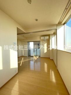 【居間・リビング】 | 朝日マンション | 朝日マンション　は三都市アース中延店へお任せください！　ご内覧可能なお部屋は物件現地お待ち合わせご案内可能です！