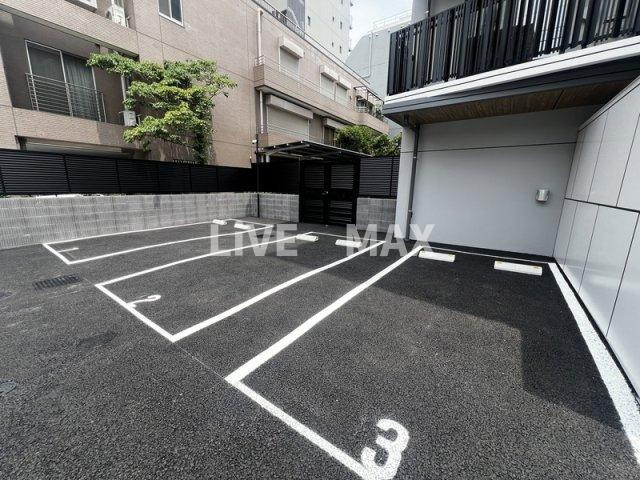 【駐車場】