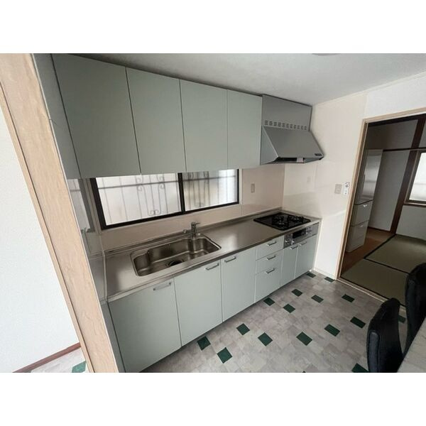 霞ヶ丘4丁目戸建のキッチン