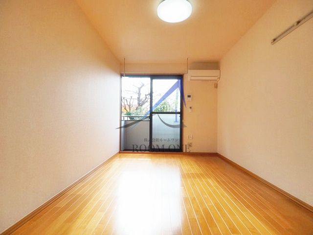 ルミエール菊名の居間・リビング|洋室のお部屋です。