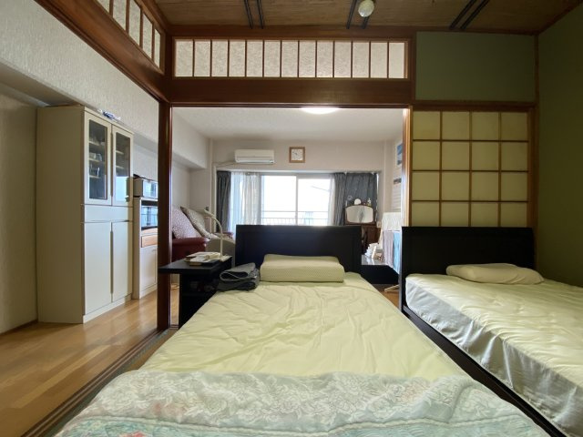 プラザ伊豆山の和室|和室から見た室内
