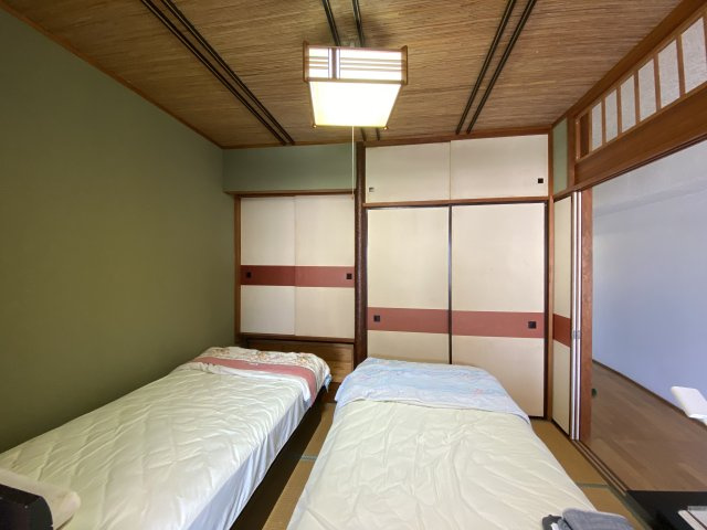 プラザ伊豆山の和室|収納も充実しています