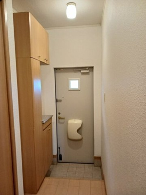 【玄関】 | クレメントＣ | 収納もある玄関です