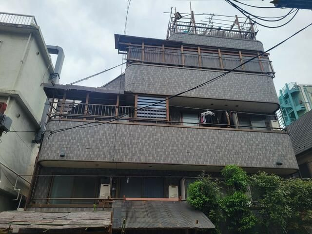 河本マンションの外観