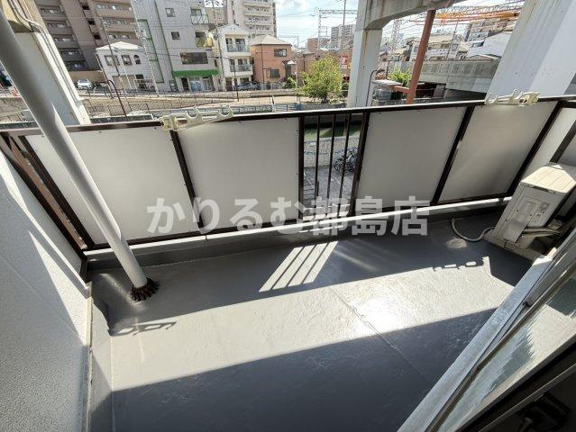CUBE森小路のバルコニー