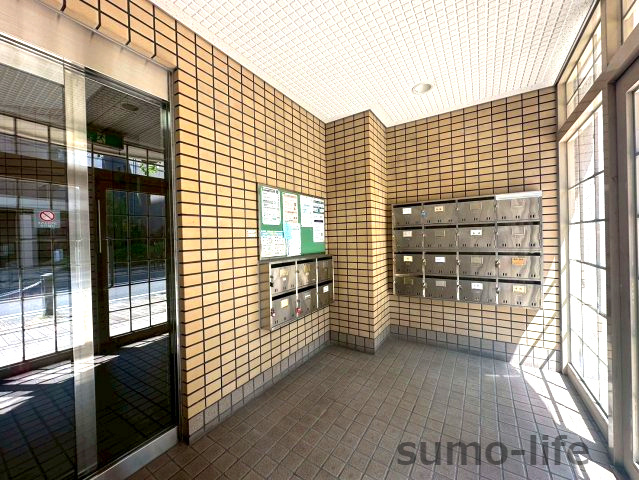 ウエルハイツ東園田のロビー