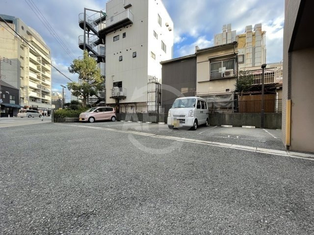 フラット野田3(野田小学校)の駐車場|フラット野田3　駐車場