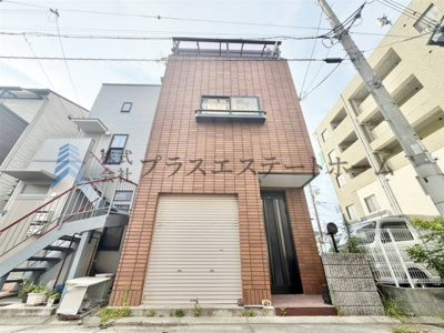 【外観】 | 長田区御屋敷通4丁目　戸建 | JR「新長田駅」まで徒歩約7分♪
3駅3路線利用可能♪
鉄骨造りのためスケルトンの改装も可能です♪