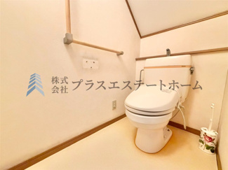 【トイレ】 | 長田区御屋敷通4丁目　戸建 | 手すり付き♪幅も広々です♪