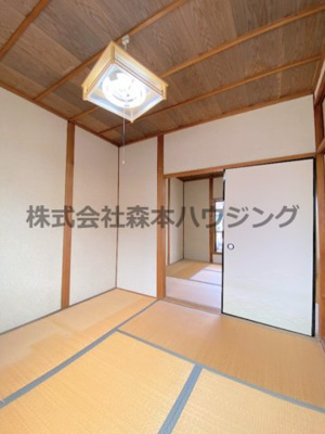 【和室】 | 　寝屋川市錦町21テラスハウス | 趣のある和室です
2階