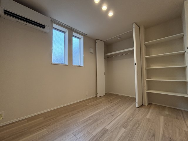 領家プライムコートⅠの洋室