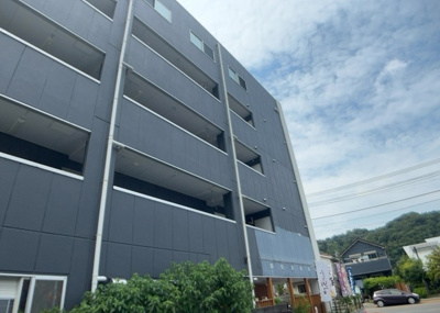 【外観】 | 高尾町事業用 | 最寄り駅が近いなどの交通アクセスが良い土地だと暮らしやすいですよね。通勤・通学の観点から土地を選ぶことも大切です！自身や家族のライフワークからあったの物件を探しましょう！当社営業がお力になります！