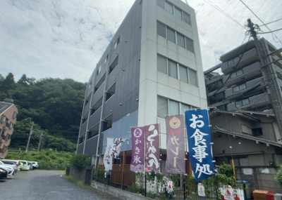 【外観】 | 高尾町事業用 | 物件の詳細については、現地を見てわかること以外に、役所や法務局などで調べないとわからないことがあります。そのため、現地に行く場合は、もしこの物件を買ったらどのような生活ができるかをイメージしましょう。