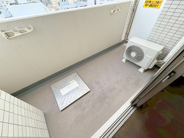 プルメリア新大阪のバルコニー