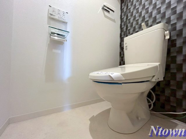 【トイレ】 | FIRST RESIDENCE SAKAE(ファーストレジデンス栄) | 落ち着いた色調のトイレです