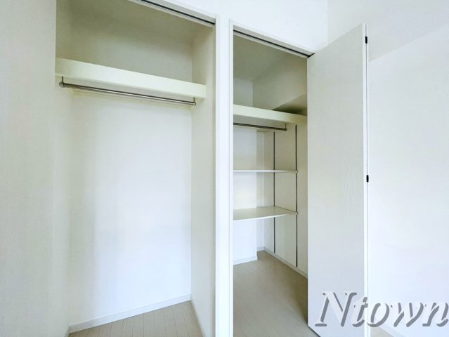【収納】 | FIRST RESIDENCE SAKAE(ファーストレジデンス栄) | ちょっとした収納スペースも充実しています