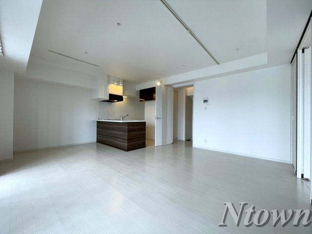 【居間・リビング】 | FIRST RESIDENCE SAKAE(ファーストレジデンス栄) | 使いやすい居間です