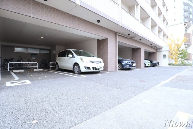 【駐車場】 | チェルトヴィータ  | カースペースがあります