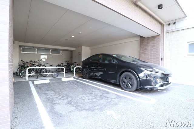 【駐車場】 | チェルトヴィータ  | カースペースがあります