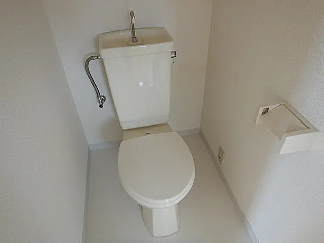 信和マンションのトイレ