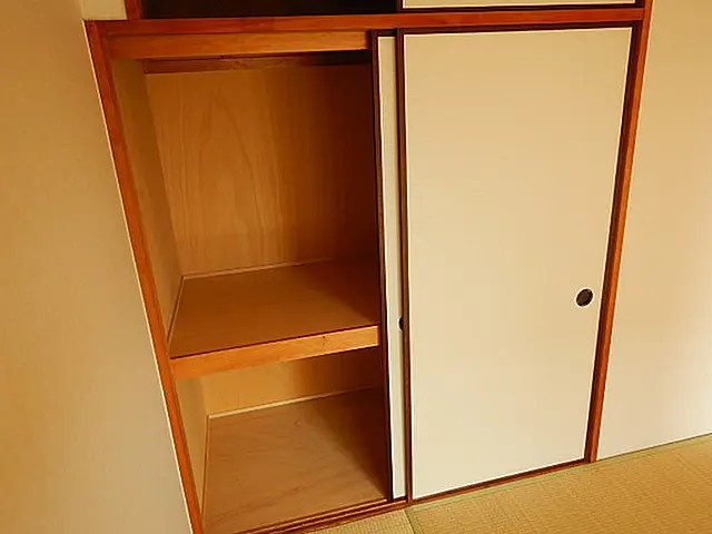 信和マンションの収納