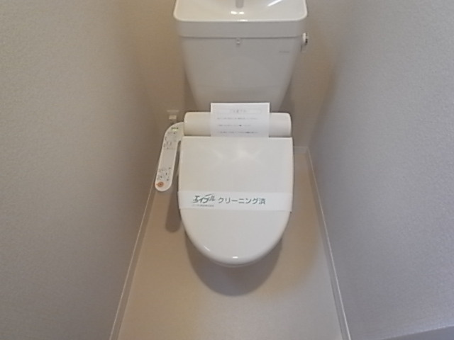 神戸市灘区大内通２丁目のアパートのトイレ