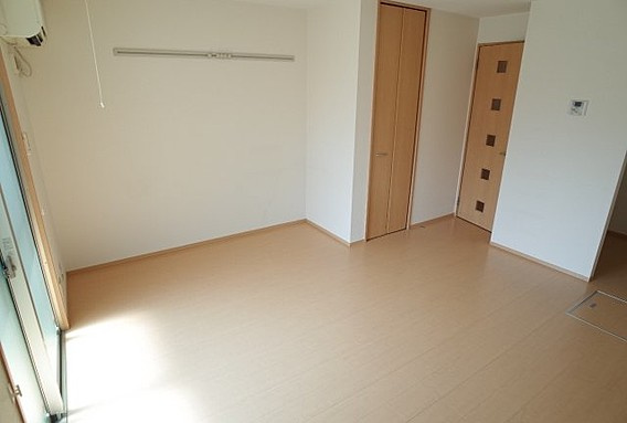 神戸市東灘区御影本町６丁目のアパートの居間・リビング