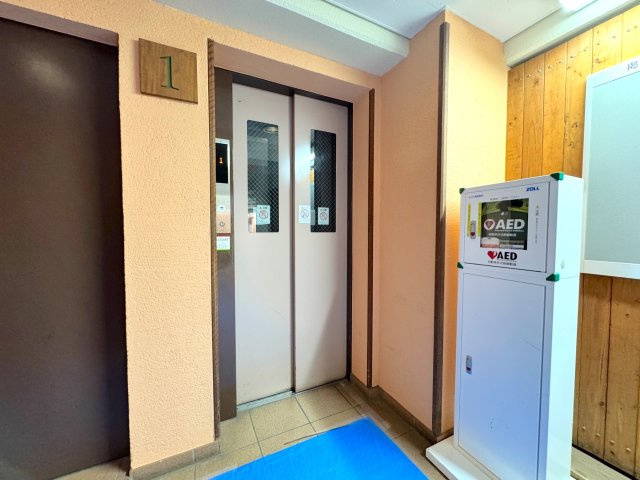 コスモ浦和常盤のその他共用部分|エレベーター
日常の移動をスムーズにするエレベーター完備。荷物が多い日やお子様連れのお出かけ時にも大変便利です。
