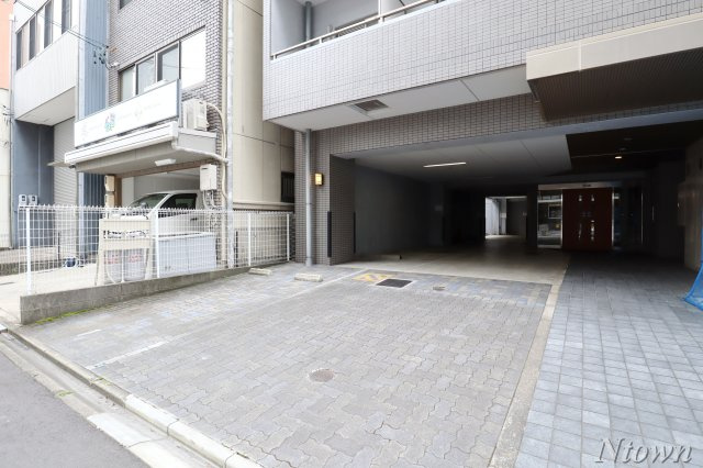 【駐車場】 | レジデンス名古屋千代田 | 駐車場があるので、車を買う予定の方も安心です