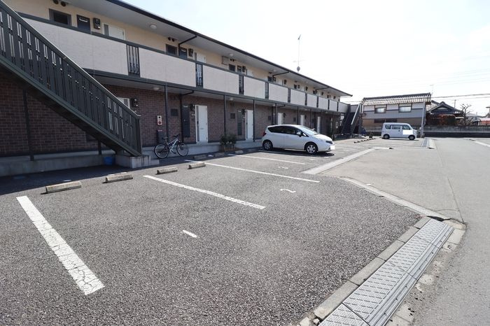 アン オアシスの駐車場|駐車場に車を止められます