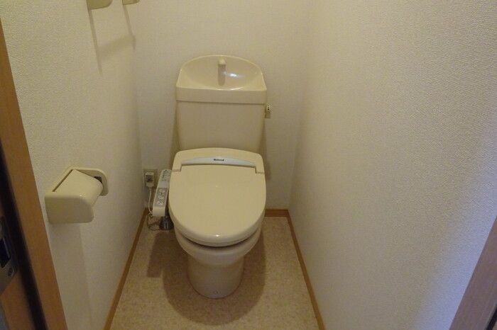 アン オアシスのトイレ|清潔感のあるトイレです