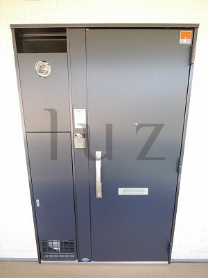 リブリリエゾンの玄関