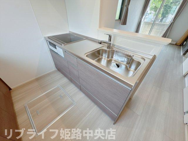 野里東町戸建のキッチン