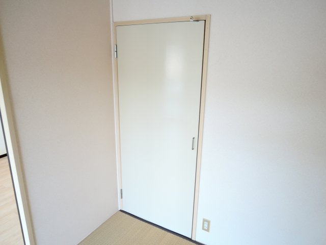 ウインディア南平台A棟の収納