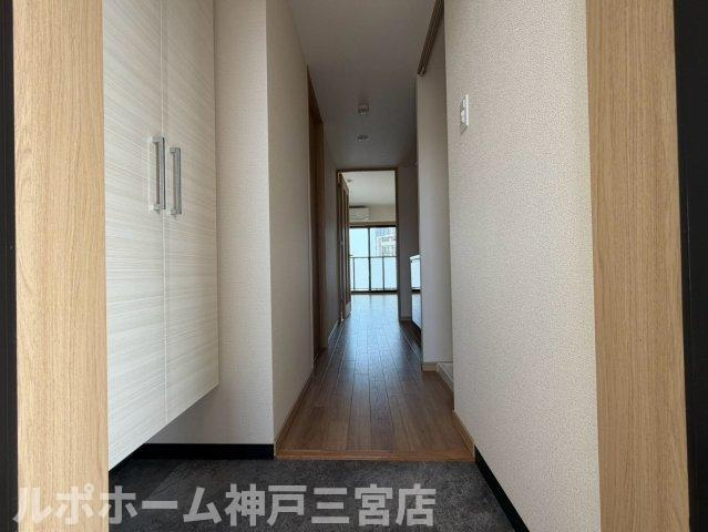 ビエント花隈の玄関